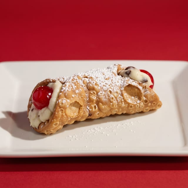 Cannoli.