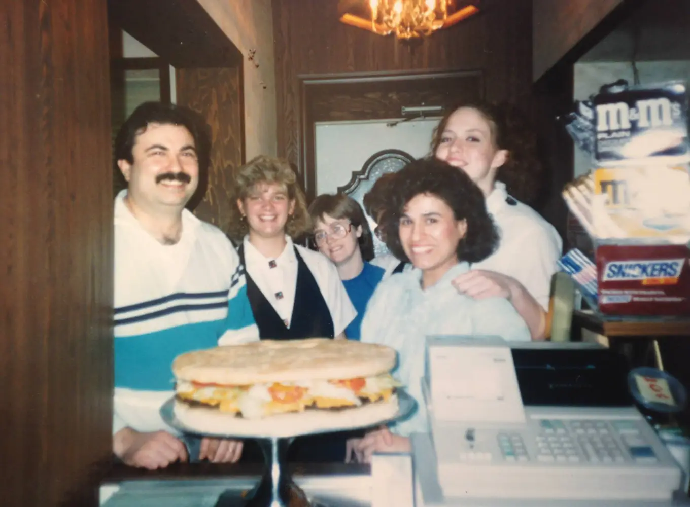 cavataio's restaurant & pizzeria - picture late 1980's or early 1990's