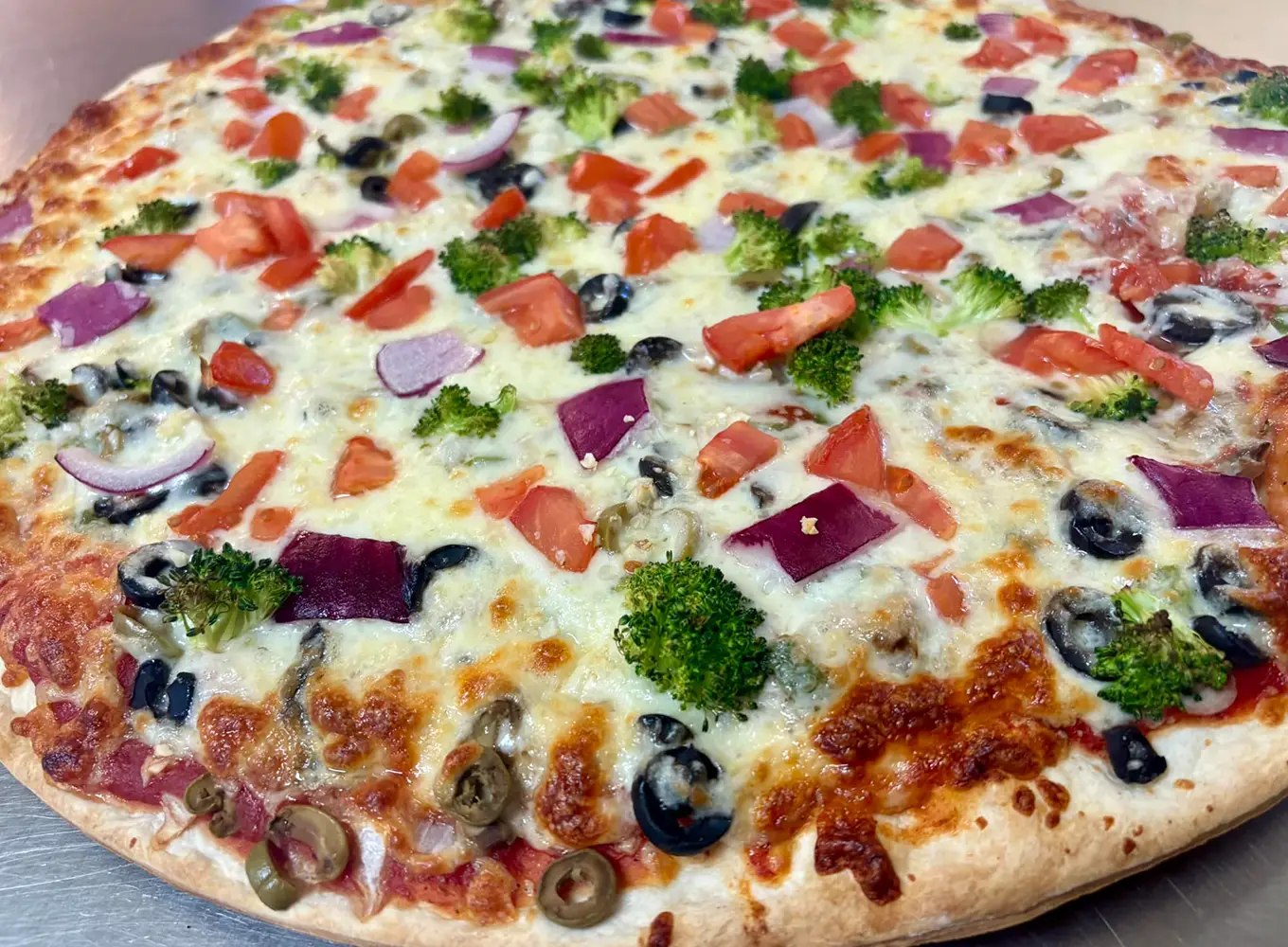 handcrafted pizzas at Cavataio's Restaurant & Pizzeria in Staunton IL