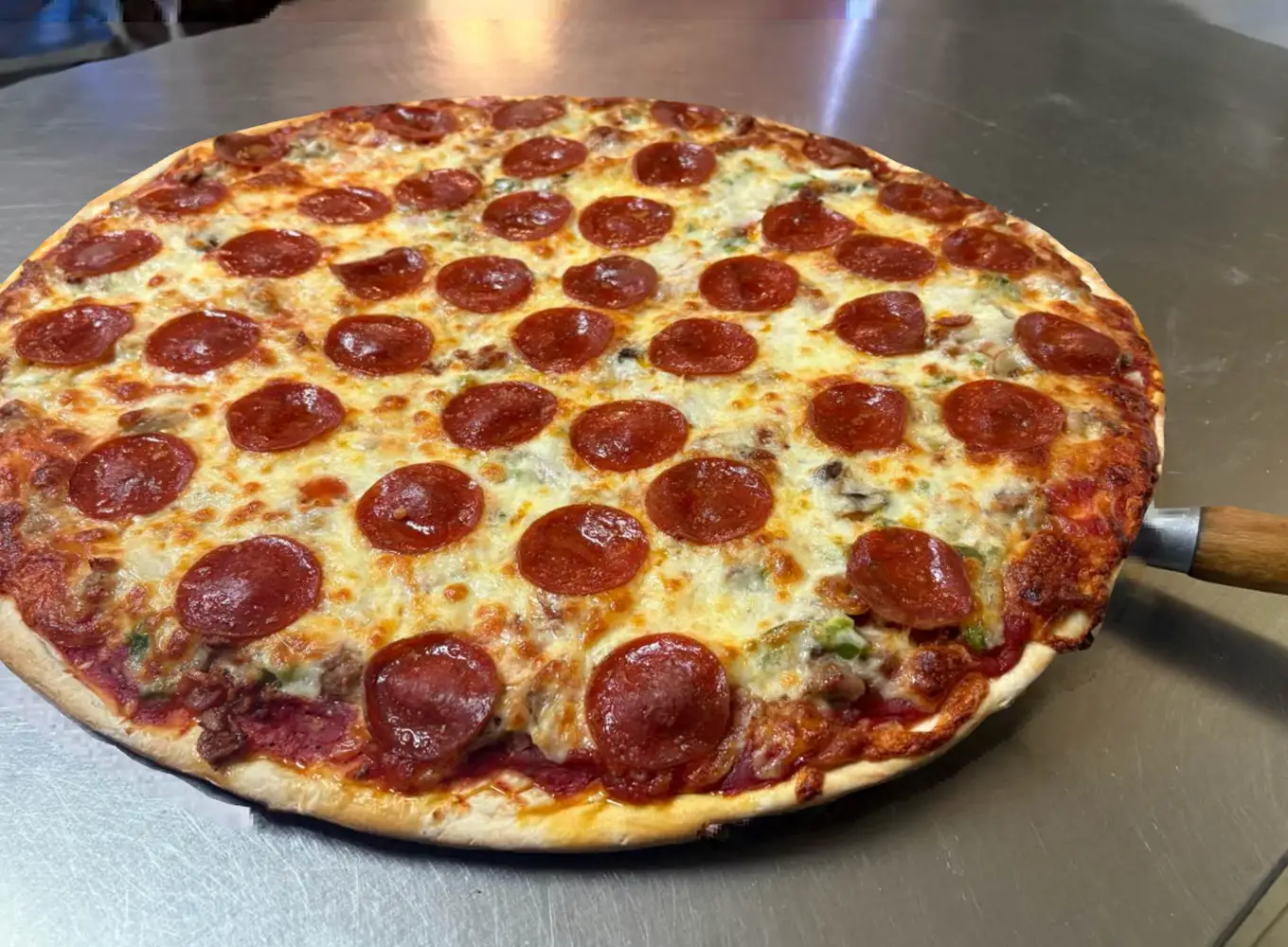 handcrafted pizzas at Cavataio's Restaurant & Pizzeria in Staunton IL